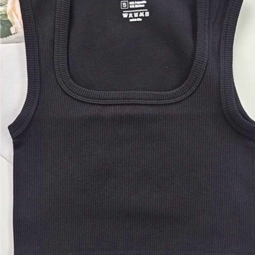 SHEIN Black Ribbed Tank Top